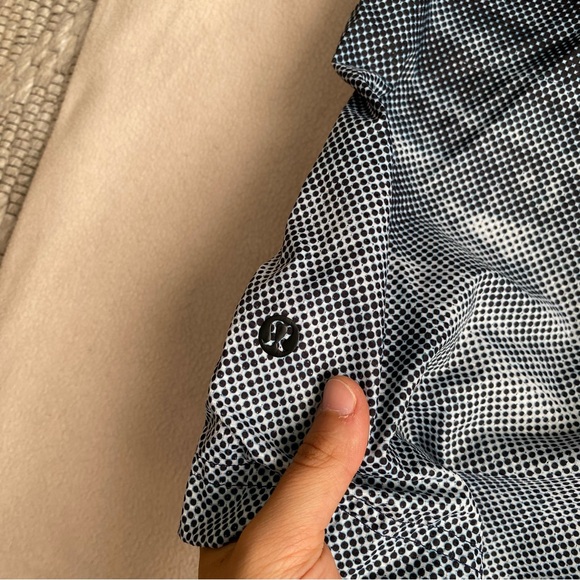 Lululemon Commission Short 9” Mesh - Picture 6 of 8